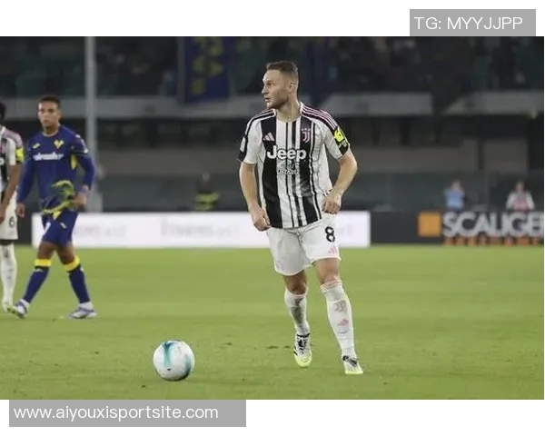 斯帕莱蒂称赞库普梅纳斯适应新位置展现积极防守意识